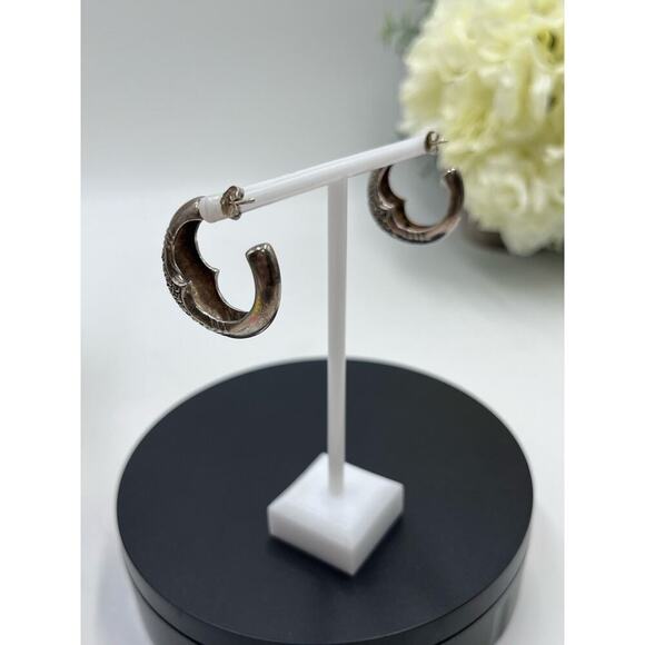 Signed 925 TH SU Vintage Marcasite Bali Inspired Sterling Silver Hoop Earrings - Picture 7 of 11